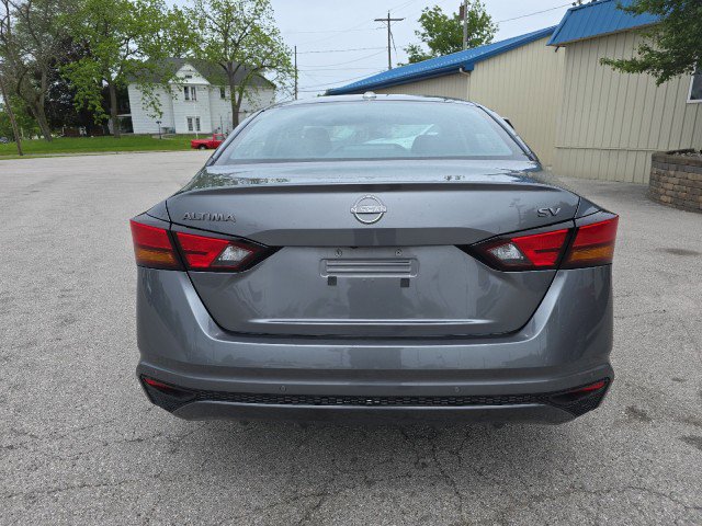 Used 2024 Nissan Altima 2.5 SV image 4