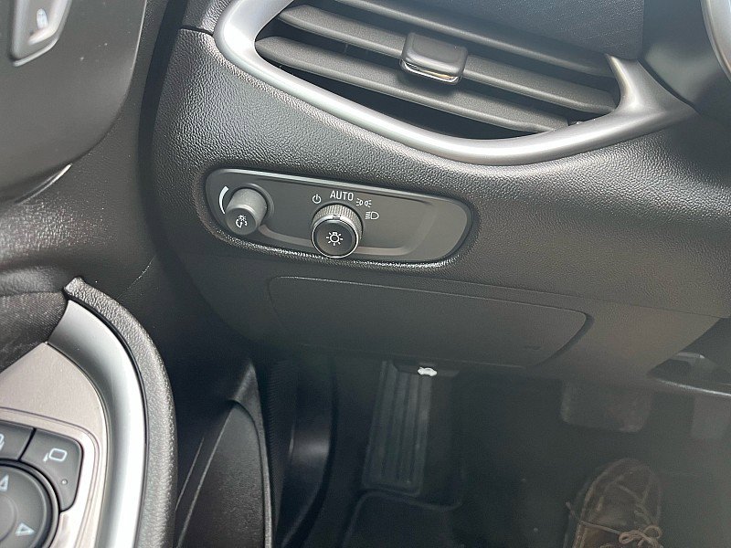 Used 2025 Chevrolet Malibu LT image 28