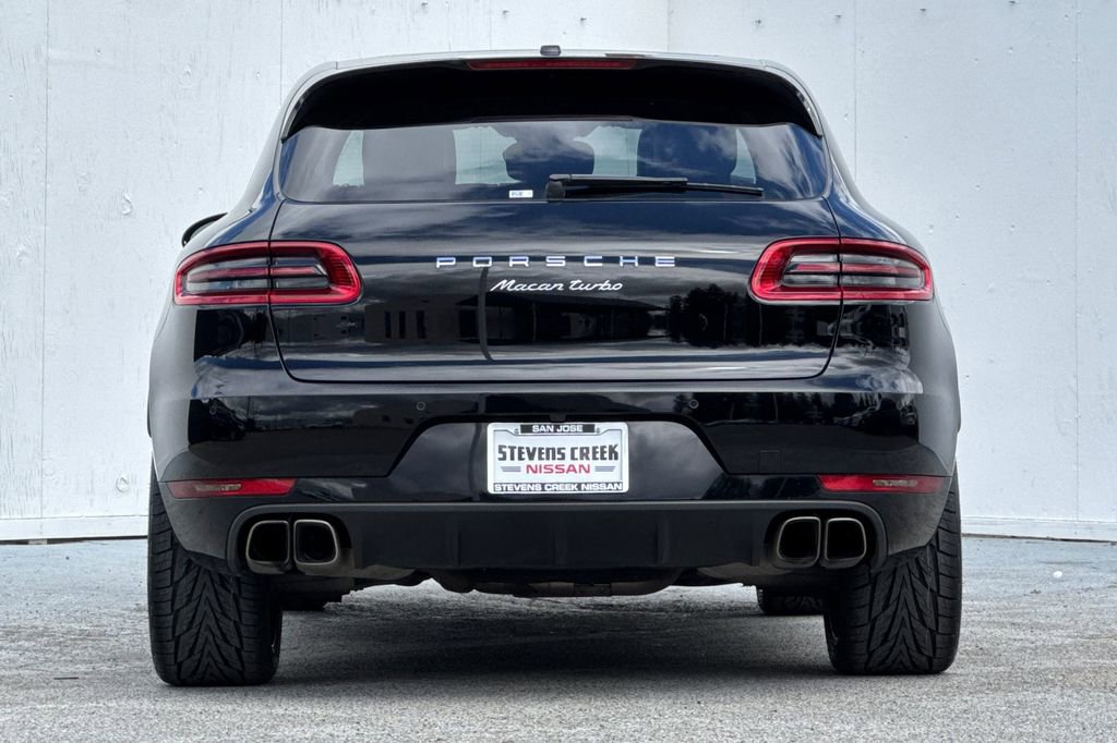 Used 2018 Porsche Macan Turbo image 4