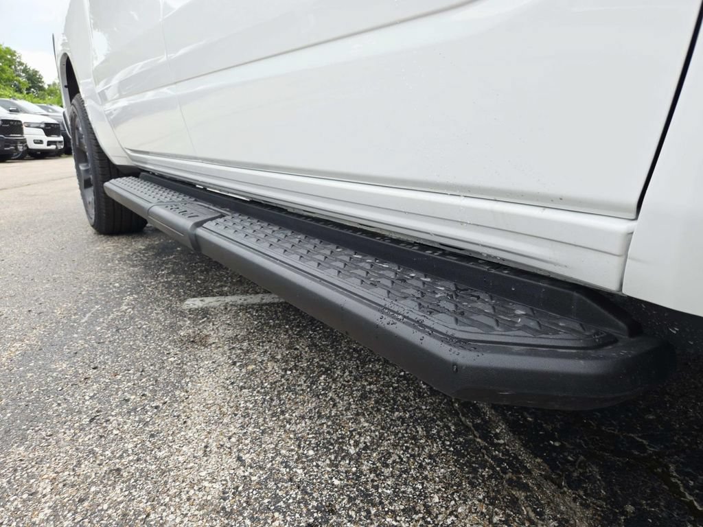 New 2026 RAM 1500 Express AWD/4WD image 12