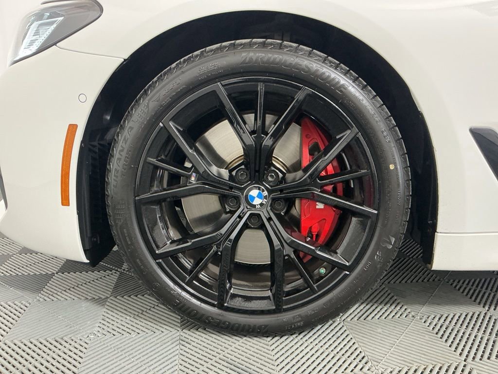 Used 2023 BMW 540i w/ M Sport Package image 32