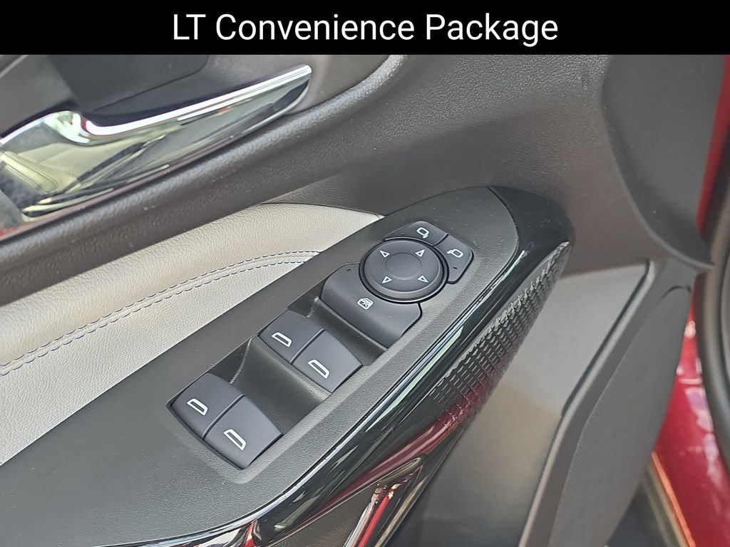 Used 2025 Chevrolet Trax LT w/ Driver Confidence Package FWD image 11