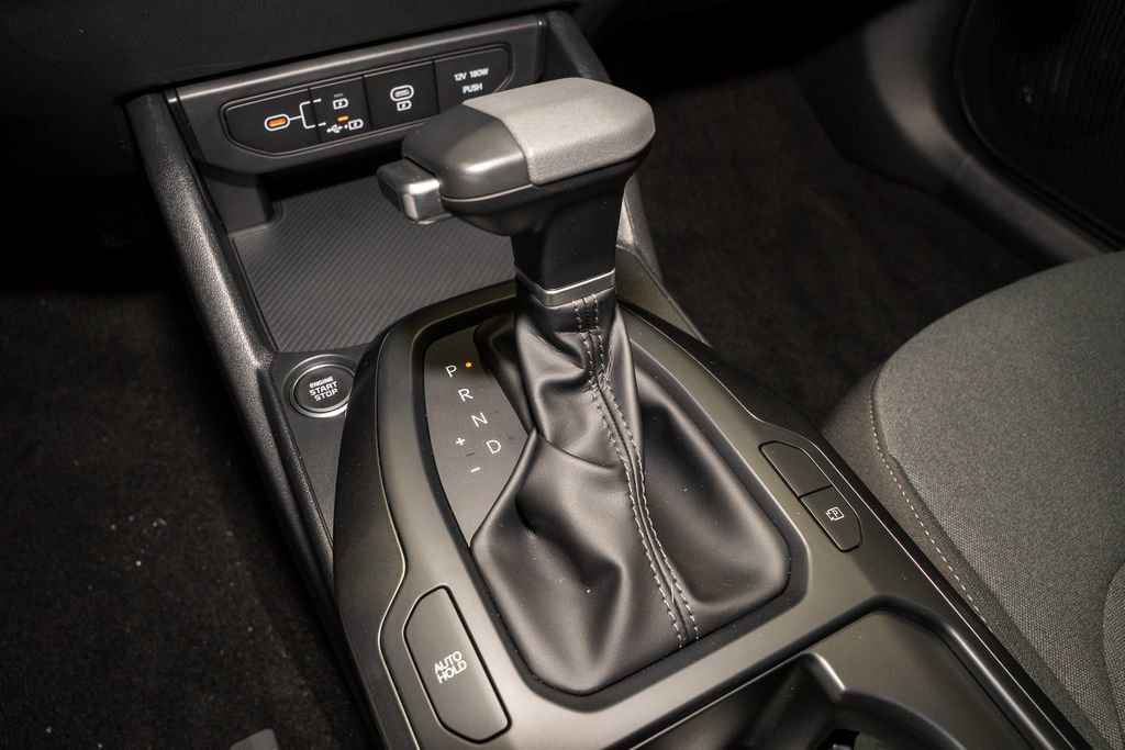 New 2025 Kia K4 LX image 16