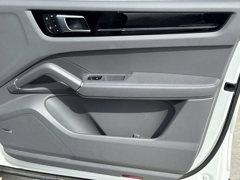 Certified 2023 Porsche Cayenne image 18