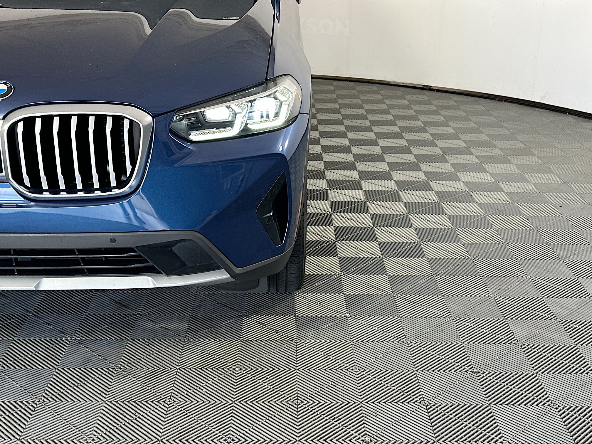 Used 2022 BMW X3 xDrive30i w/ Premium Package 2 AWD/4WD image 9