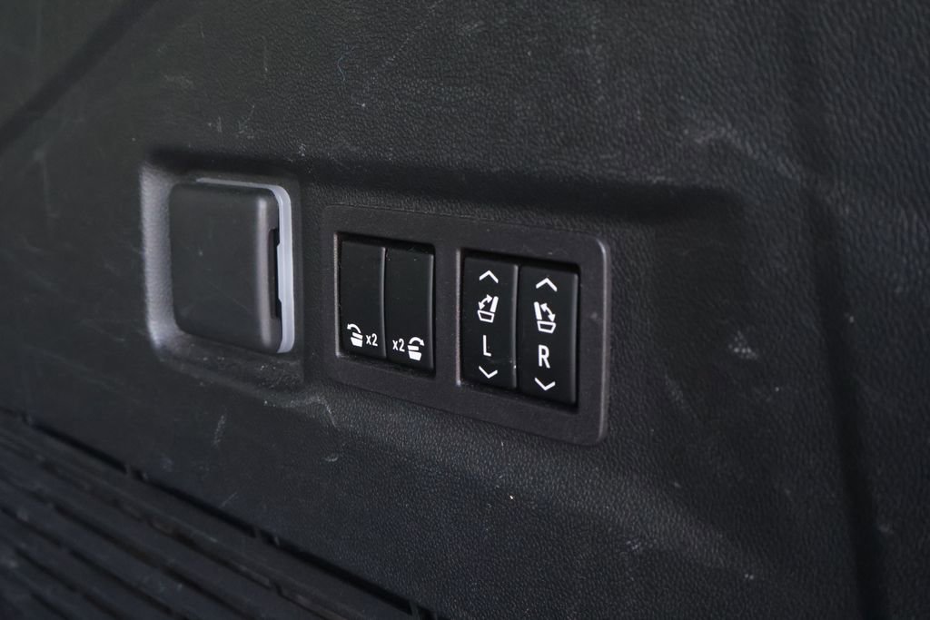 Certified 2023 Chevrolet Tahoe Z71 w/ Luxury Package image 53