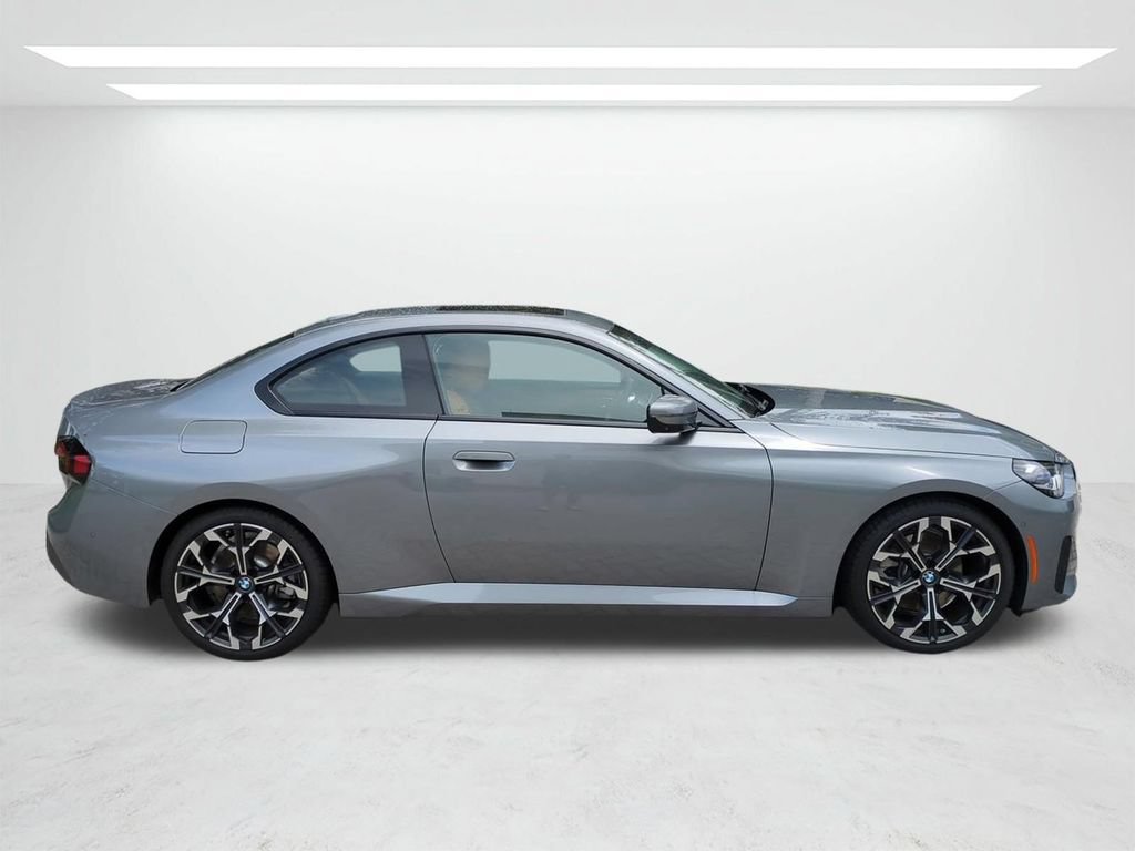 New 2025 BMW 230i Coupe w/ Convenience Package RWD image 3