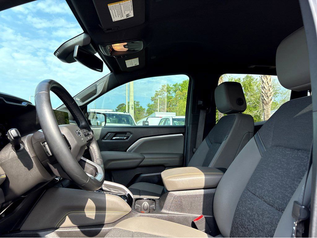 Certified 2024 Chevrolet Colorado ZR2 AWD/4WD image 16