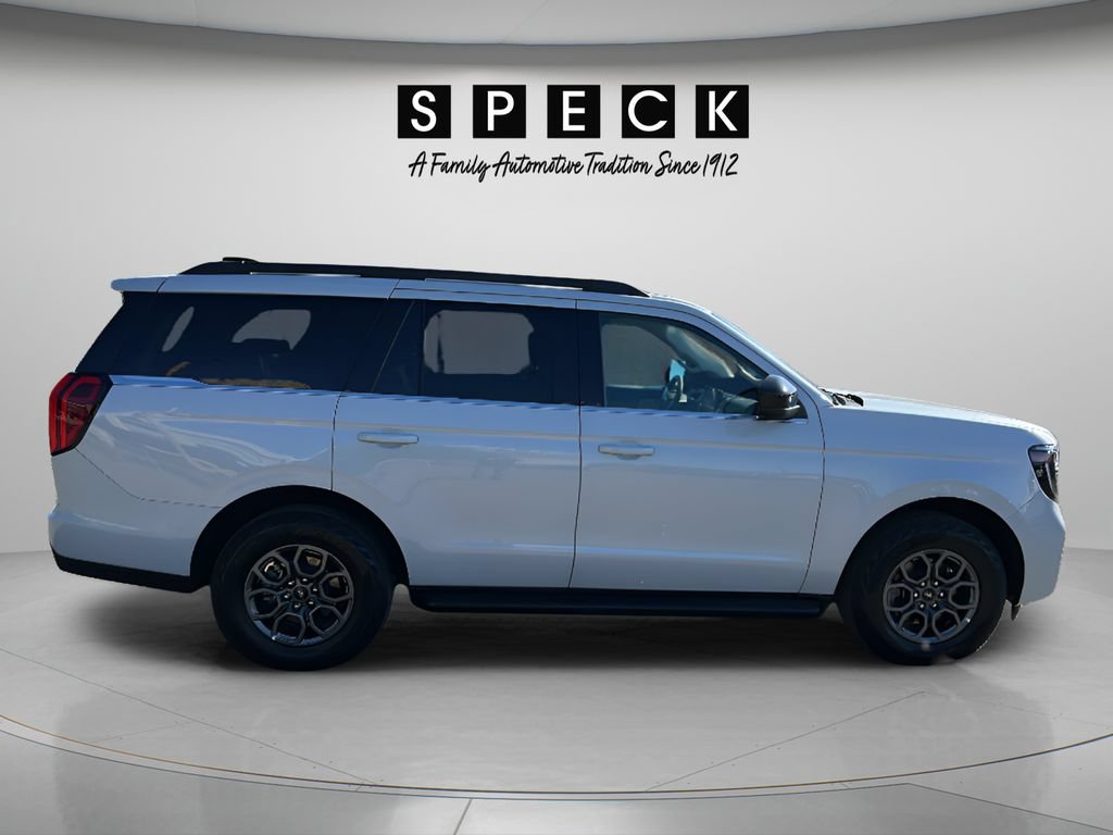 Used 2025 Ford Expedition Active AWD/4WD image 6