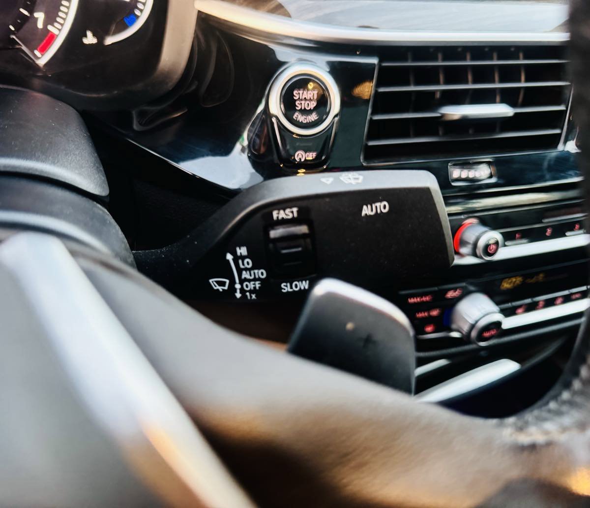 Used 2018 BMW 530i w/ Premium Package image 36