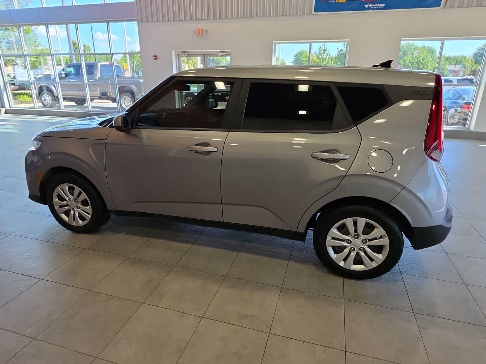Used 2022 Kia Soul LX FWD image 15