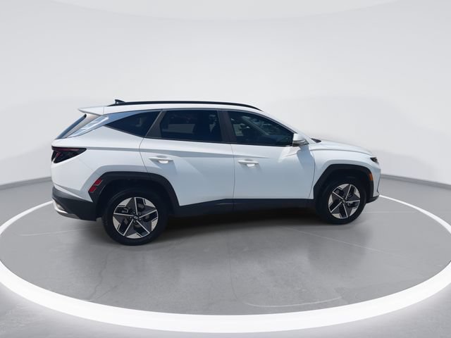 Certified 2025 Hyundai Tucson SEL AWD/4WD image 9