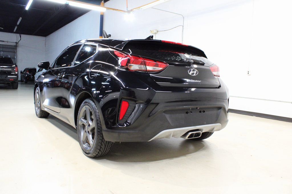 Used 2019 Hyundai Veloster 2.0 image 4
