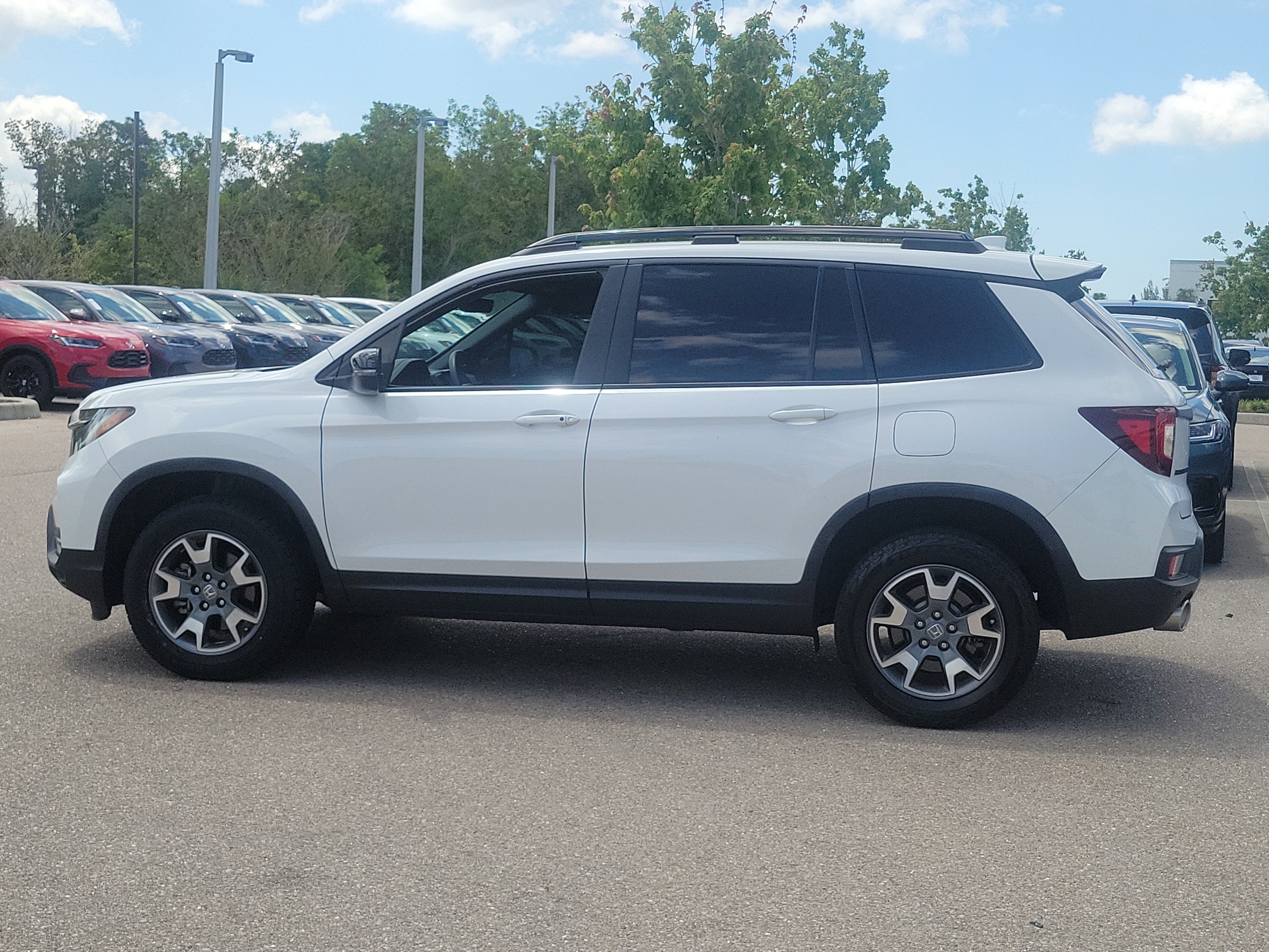 Used 2023 Honda Passport TrailSport image 7