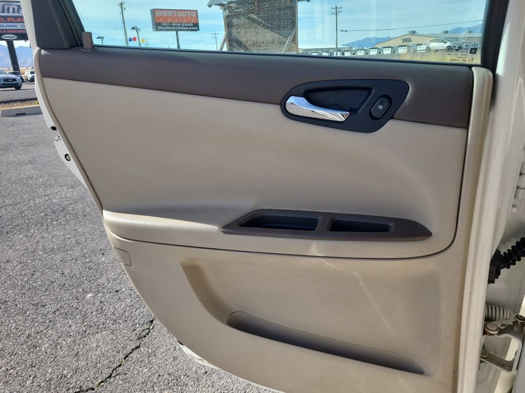 Used 2008 Chevrolet Impala LT image 28