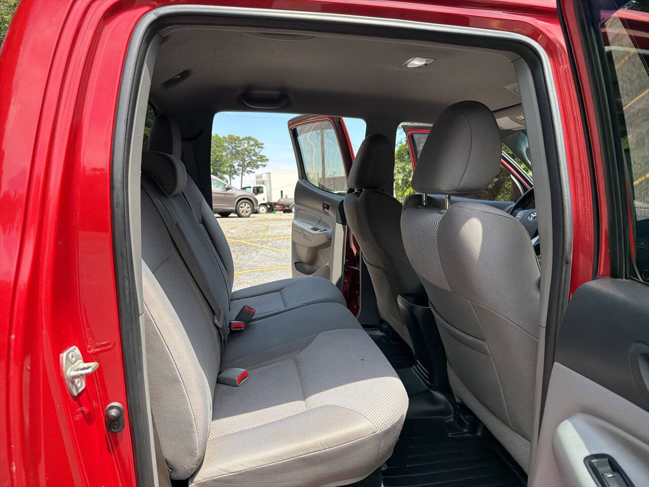 Used 2013 Toyota Tacoma PreRunner w/ TRD Sport Pkg RWD image 18