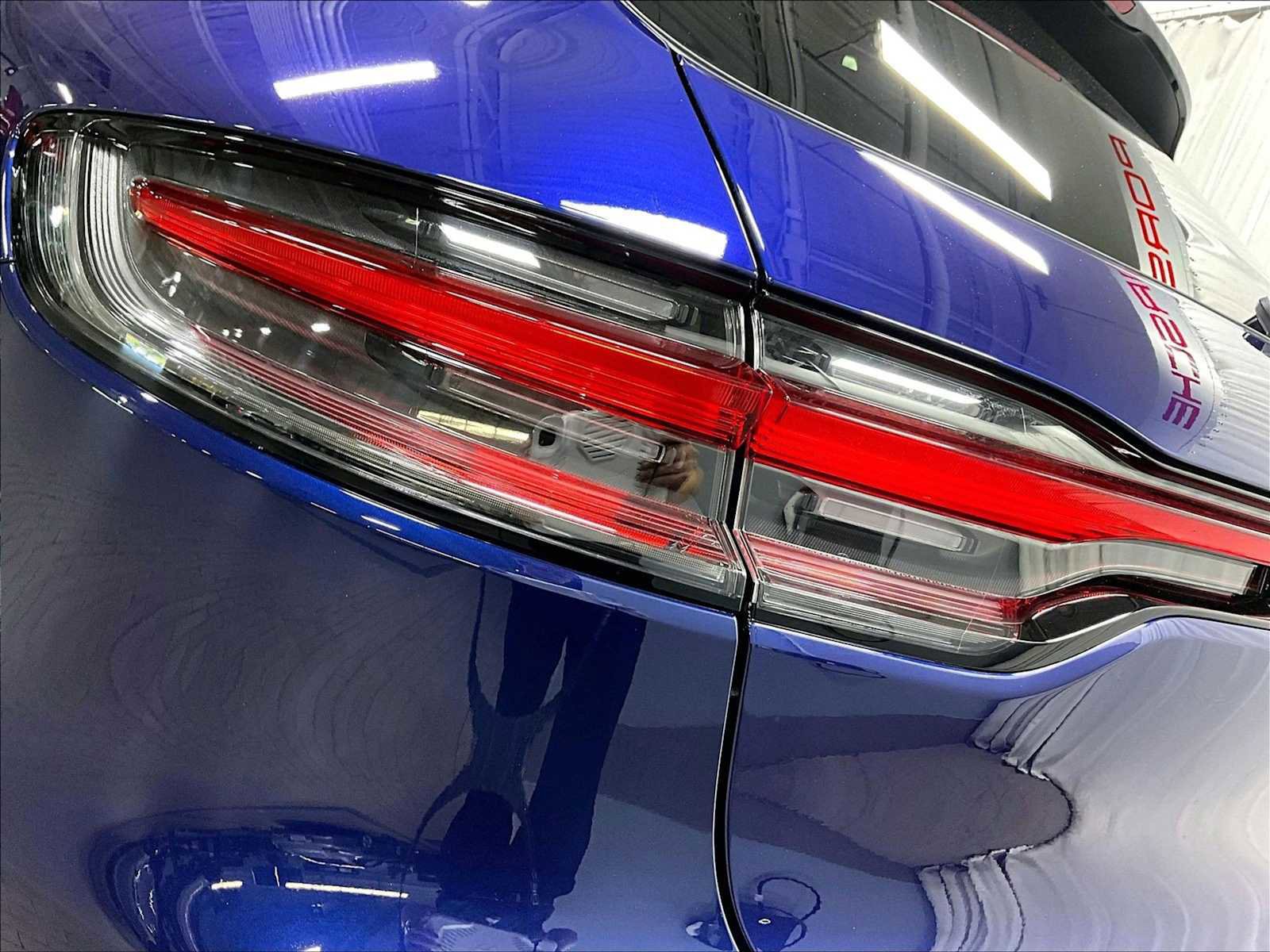 Used 2025 Porsche Macan image 35