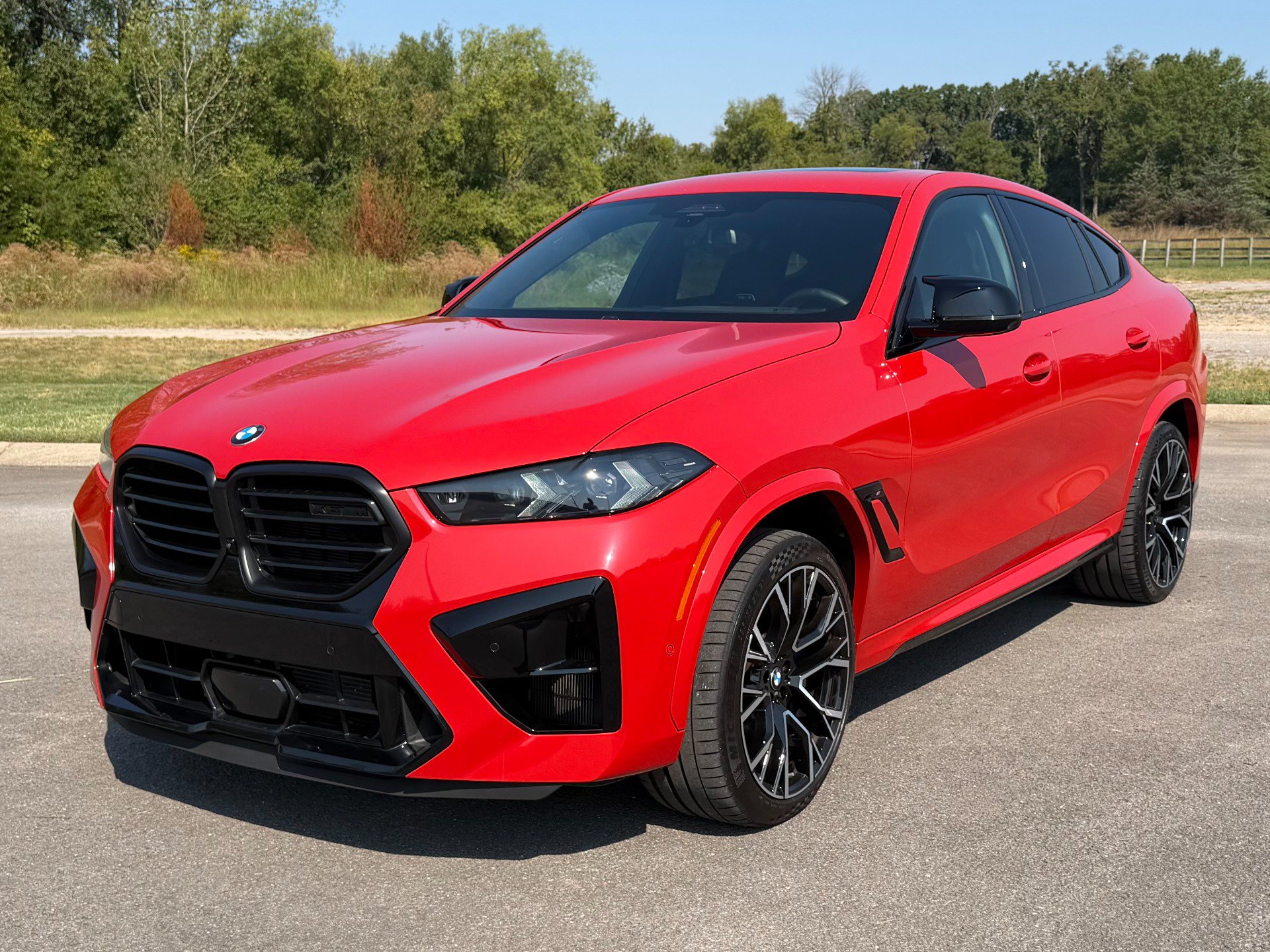 Used 2025 BMW X6 M Competition w/ Executive Package AWD/4WD image 2