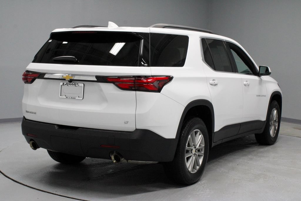 Used 2023 Chevrolet Traverse LT FWD image 12