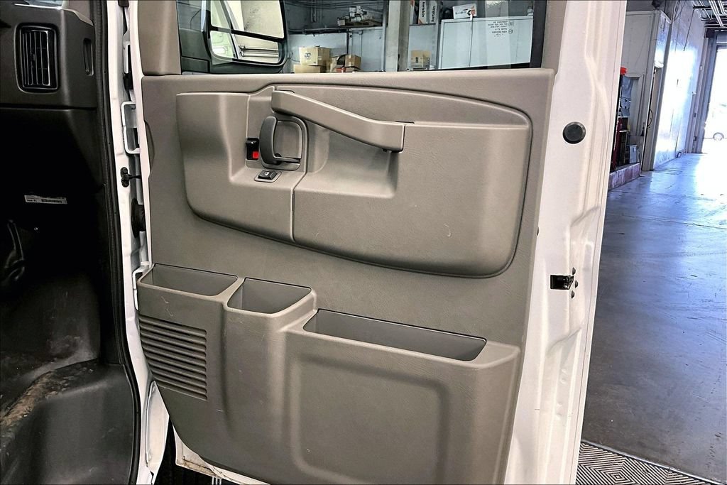 Used 2025 Chevrolet Express 2500 w/ Driver Convenience Package RWD image 25