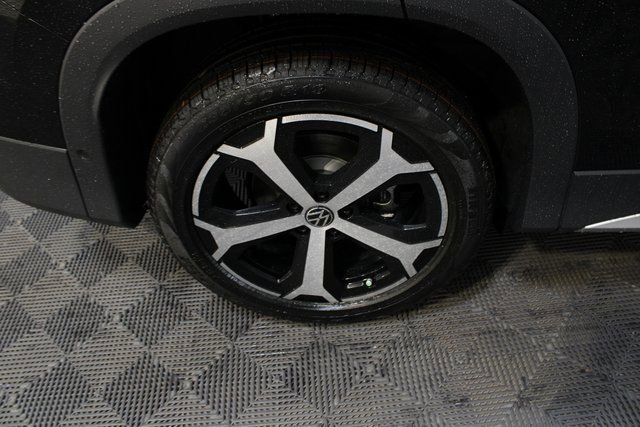 New 2026 Volkswagen Tiguan SE image 25