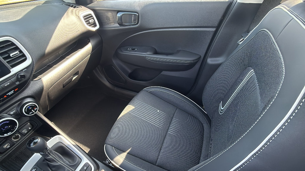 New 2026 Hyundai Venue SEL FWD image 13