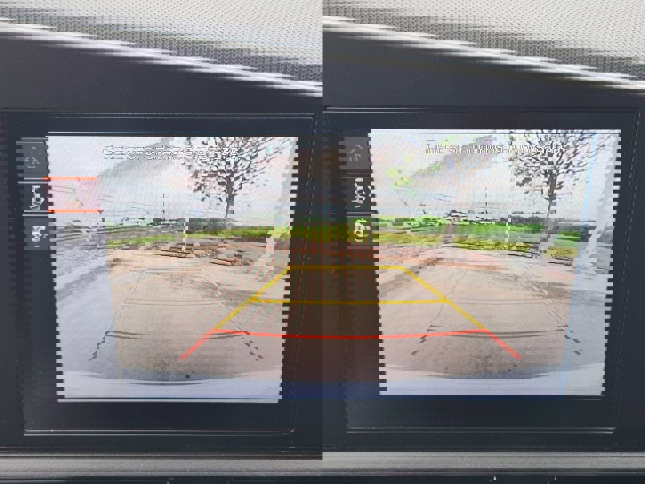 Used 2023 Kia Niro LX image 16