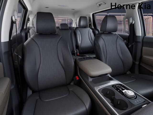 New 2026 Kia Carnival LXS FWD image 3
