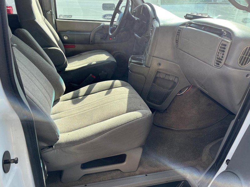 Used 2003 Chevrolet Astro image 7