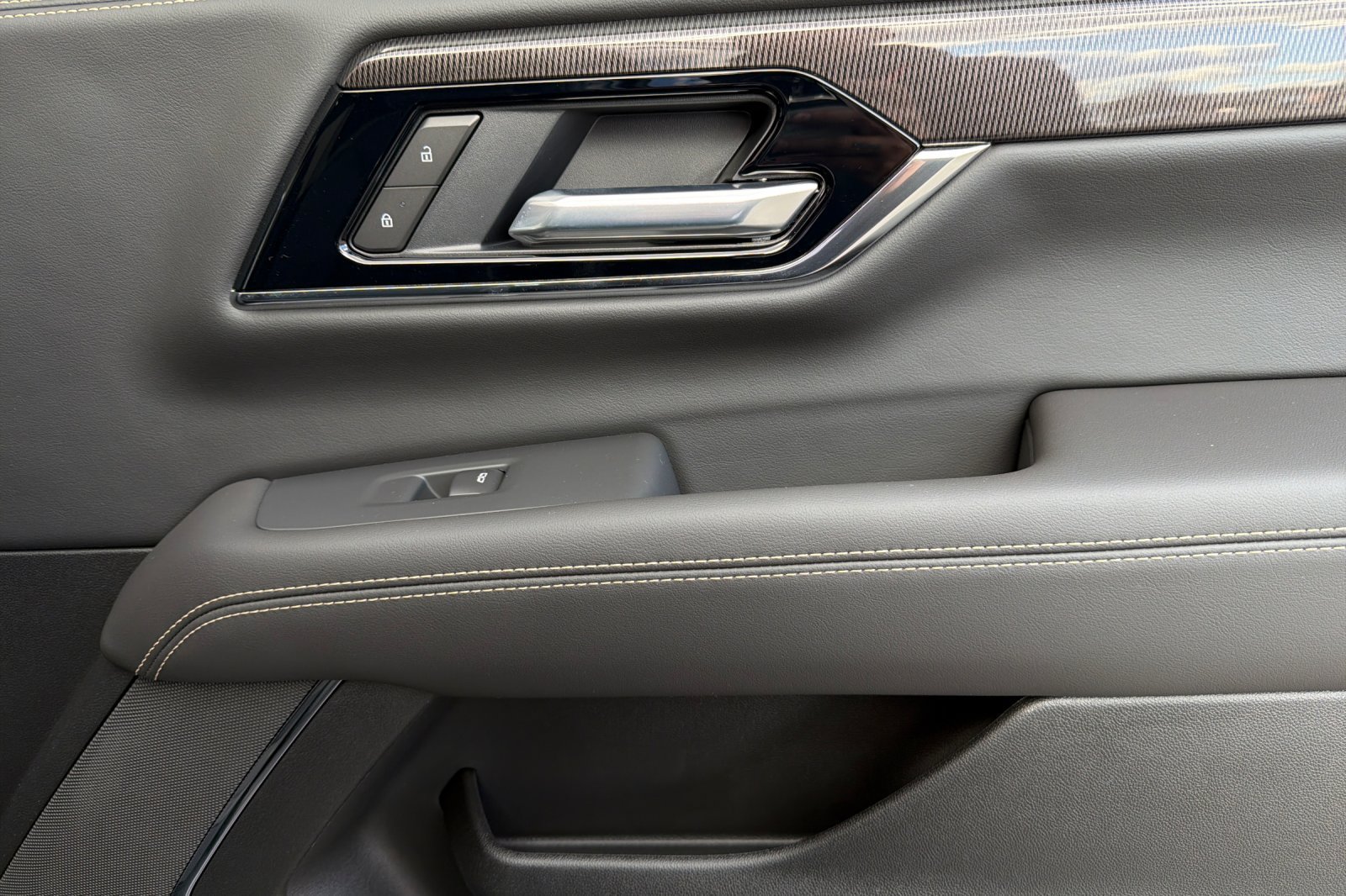 New 2026 GMC Yukon Elevation AWD/4WD image 20