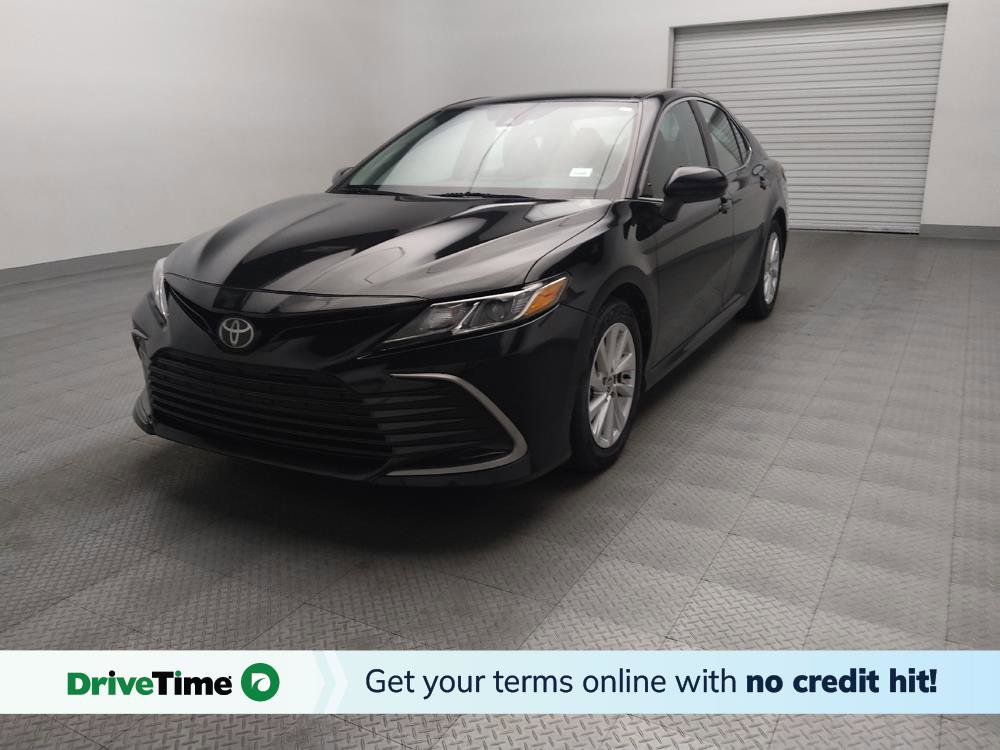 Used 2022 Toyota Camry LE FWD image 1