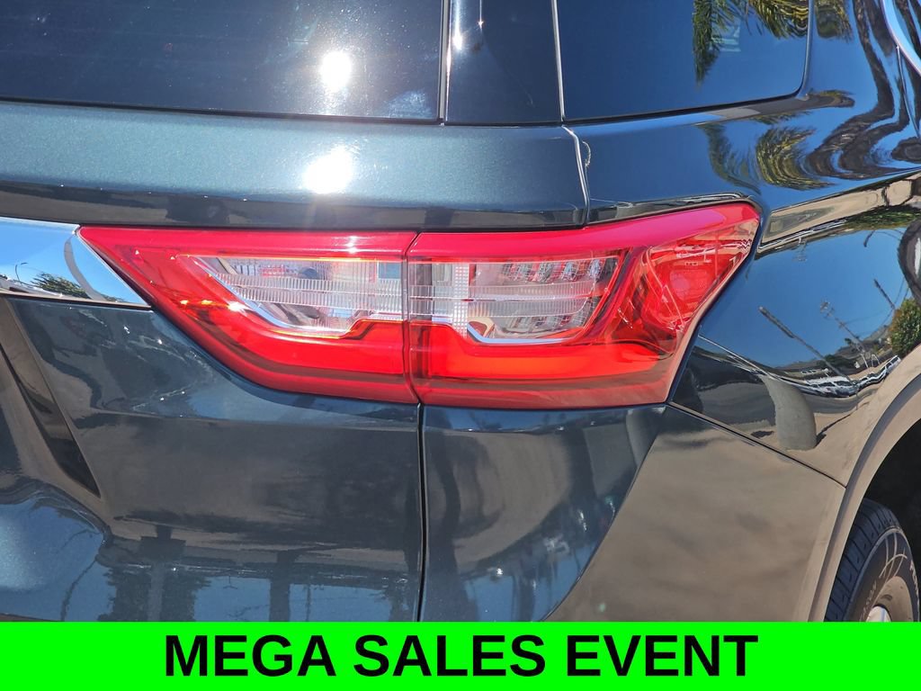Used 2019 Chevrolet Traverse LT FWD image 39