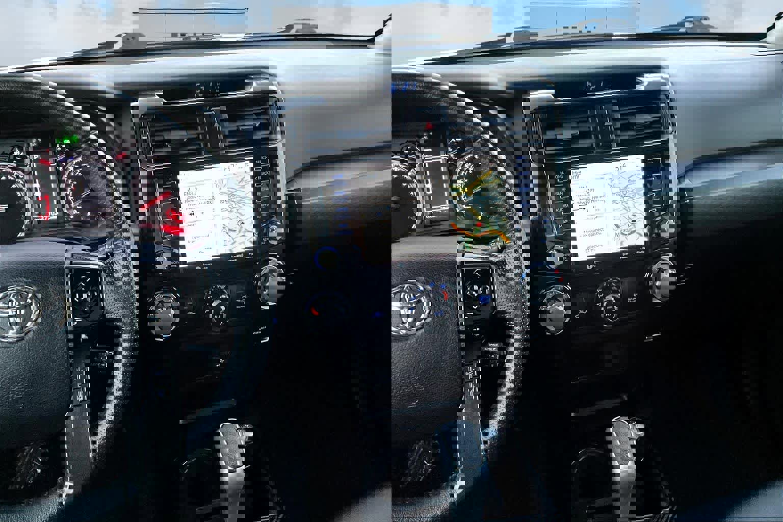 Used 2024 Toyota 4Runner TRD Off-Road Premium image 16