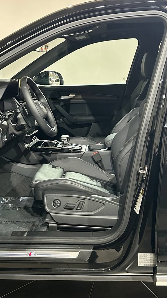 Used 2025 Audi Q5 2.0T Premium Plus AWD/4WD image 42