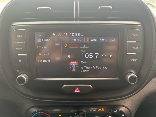 Certified 2022 Kia Soul LX FWD image 14