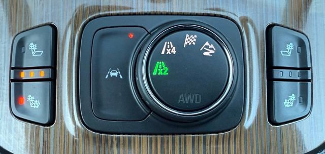 Used 2023 GMC Acadia SLE w/ Driver Convenience Package image 25