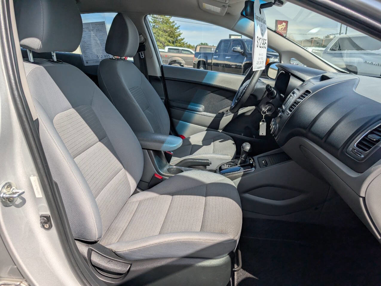 Used 2017 Kia Forte LX w/ LX Popular Package image 17