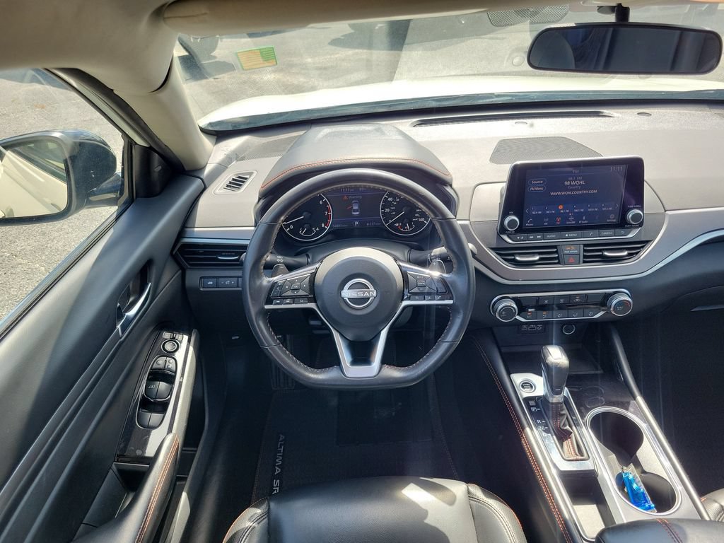 Used 2024 Nissan Altima 2.5 SR FWD image 12