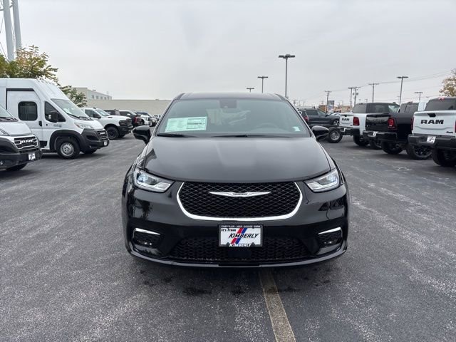 New 2026 Chrysler Pacifica Select image 8