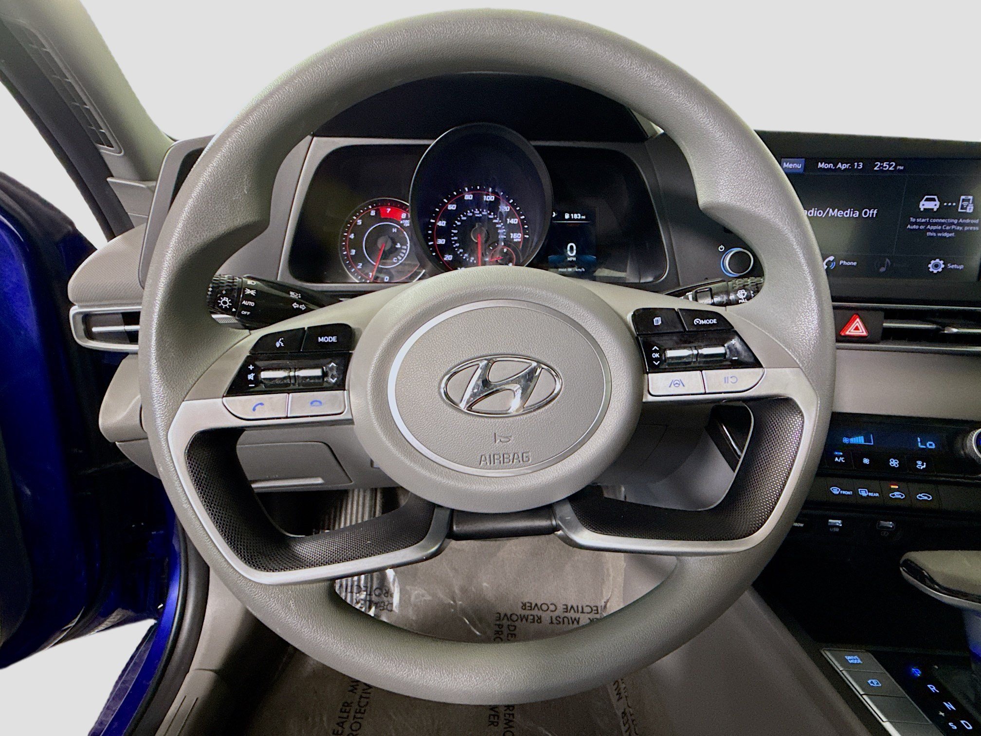 Used 2022 Hyundai Elantra SEL FWD image 13