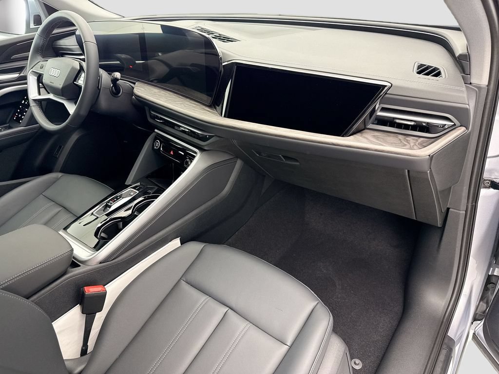 Used 2026 Audi Q5 Premium Plus w/ Premium Plus AWD/4WD image 16