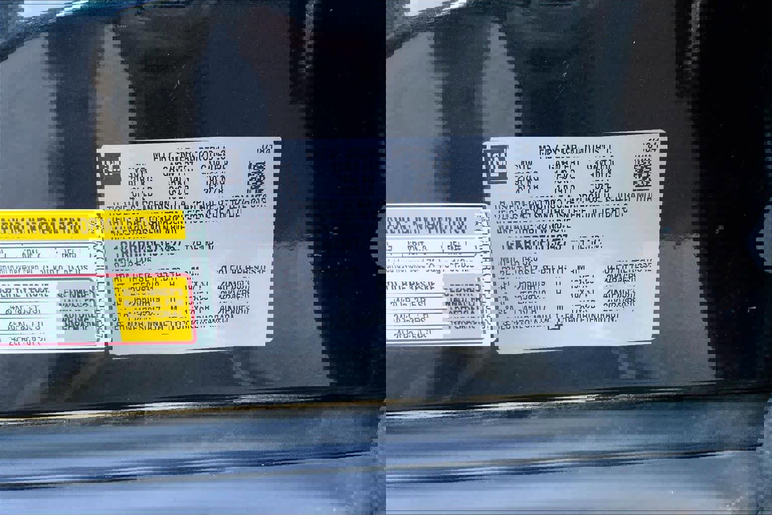 Used 2015 GMC Acadia SLT image 31