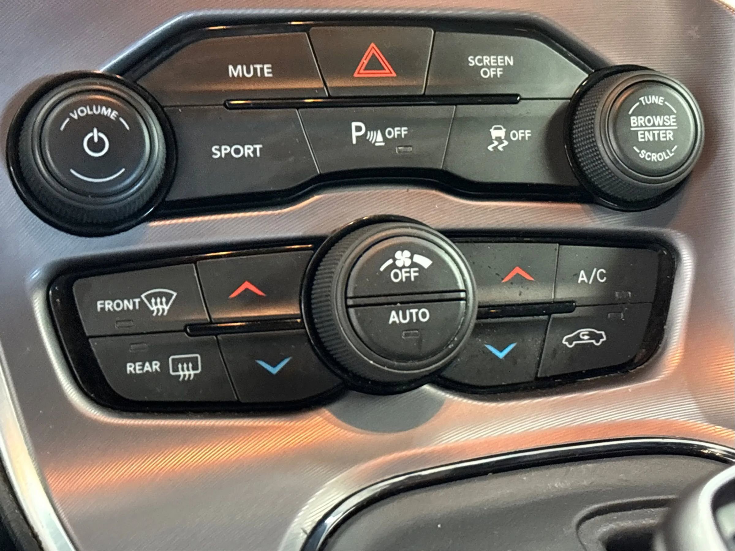 Used 2022 Dodge Challenger R/T image 37