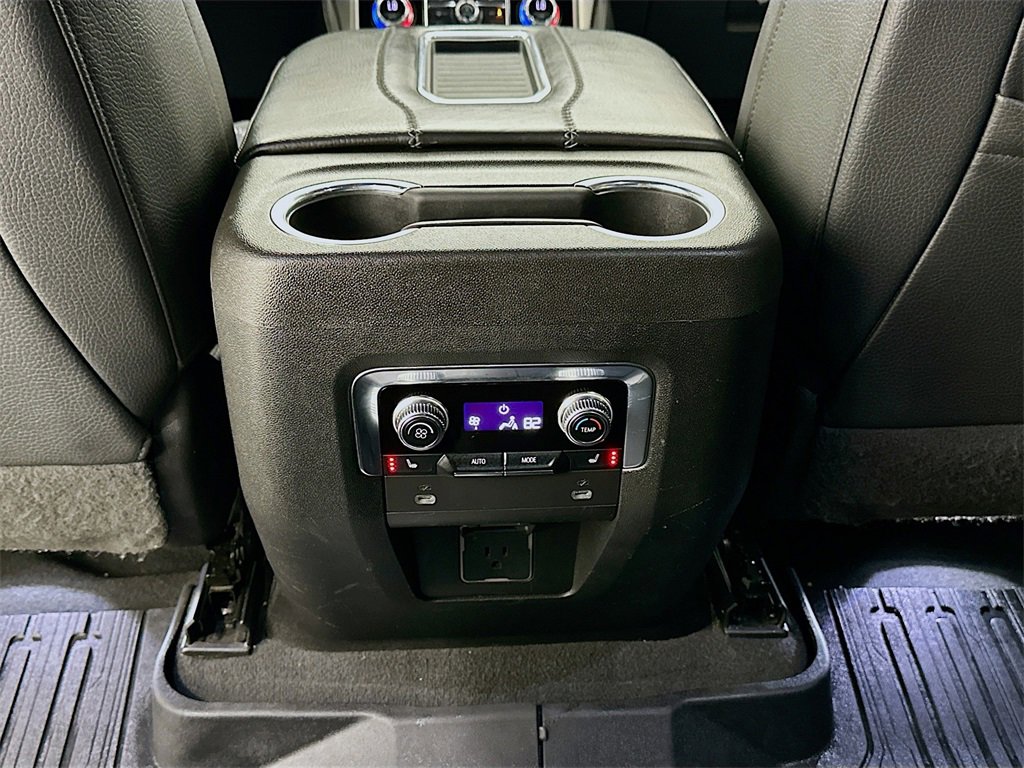 Used 2022 GMC Yukon XL Denali image 27