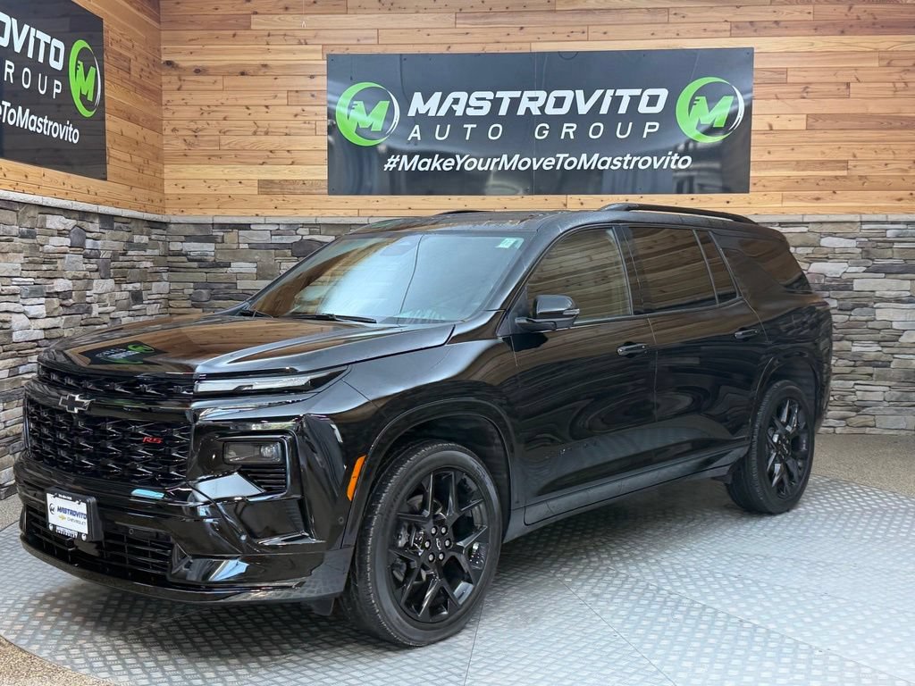 Used 2025 Chevrolet Traverse RS w/ LPO, Floor Liner Package AWD/4WD image 5