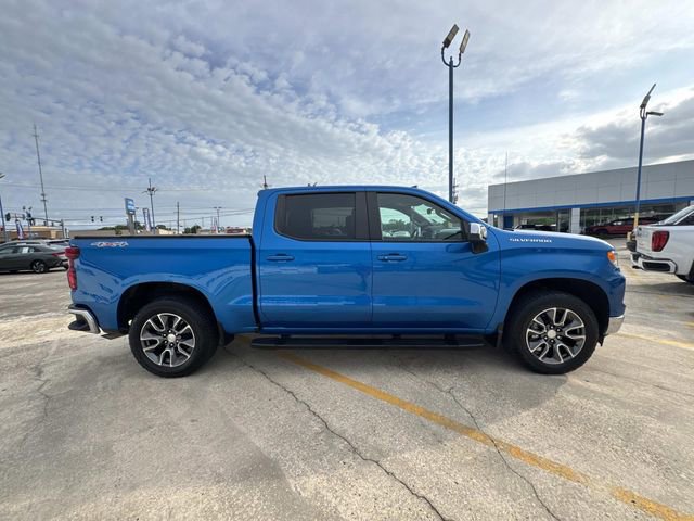 Used 2023 Chevrolet Silverado 1500 LT AWD/4WD image 8