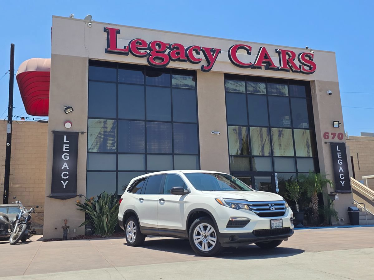 Used 2018 Honda Pilot LX image 2