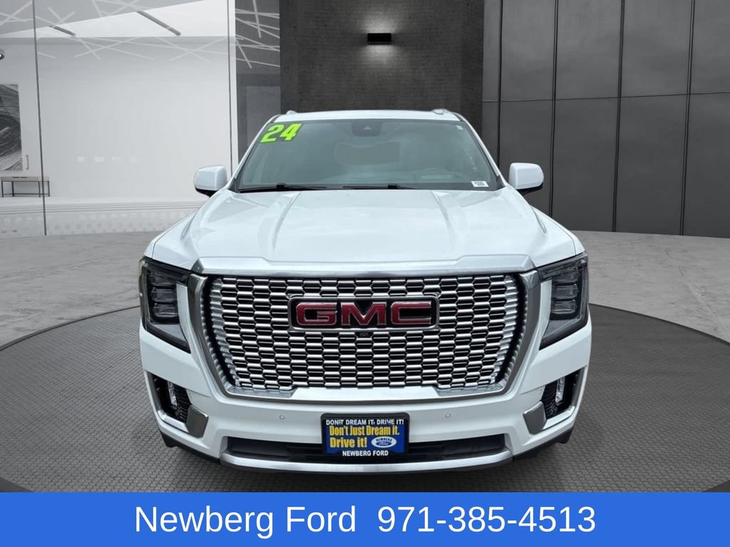 Used 2024 GMC Yukon XL Denali w/ Advanced Technology Package AWD/4WD image 2