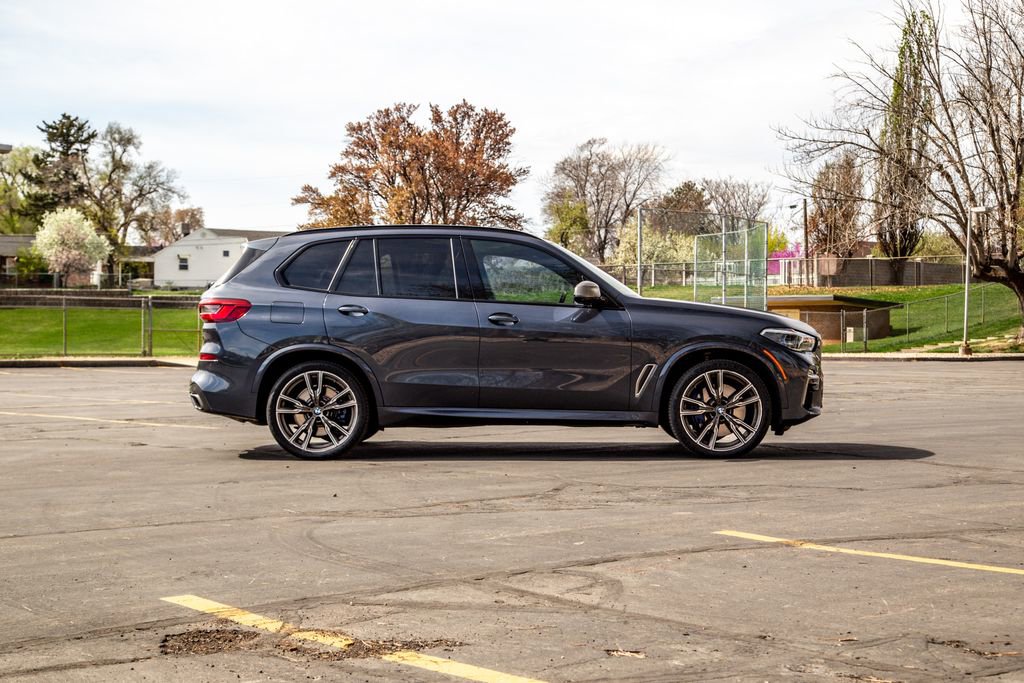 Used 2020 BMW X5 M50i image 6