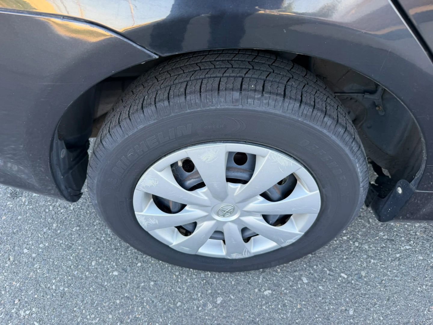 Used 2010 Toyota Corolla LE FWD image 19